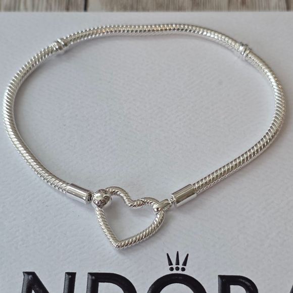 Pandora Silver Snake Chain Heart Clasp Bracelet Size 8 - Picture 2 of 5